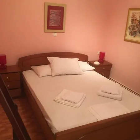 Tatil Evi Gregory's *