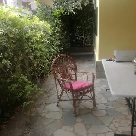 Tatil Evi Gregory's *
